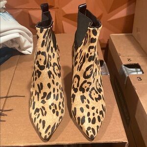 Charles David Leopard Piny Hair Booties 7.5